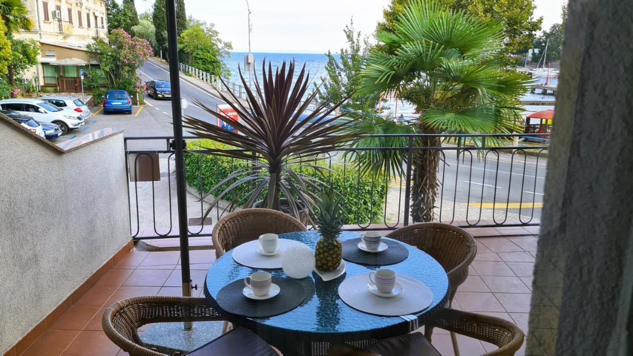 Apartment Gasparac - 30 Meters From The Beach Ika Exterior foto